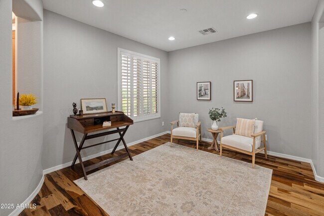 Building Photo - 3603 E Salter Dr