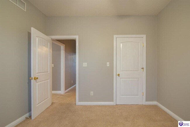 Building Photo - 45 Crosslin Ct