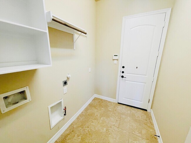 Building Photo - 24518 Ali Creek Ct