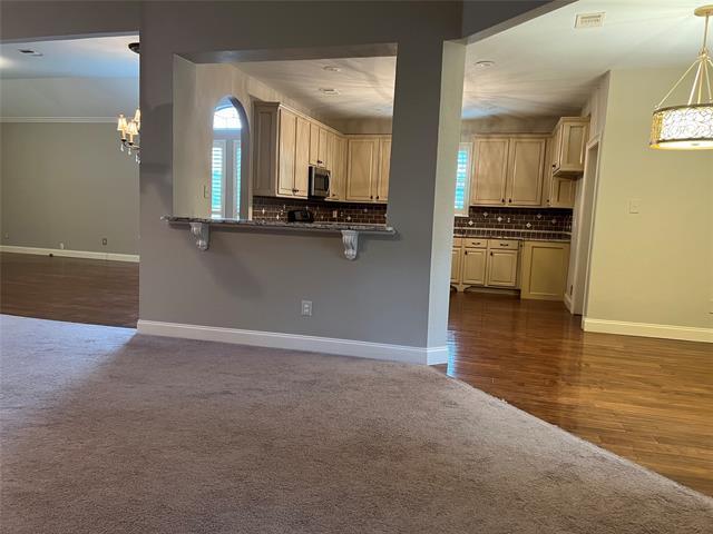 Building Photo - 203 Fallbrook Dr