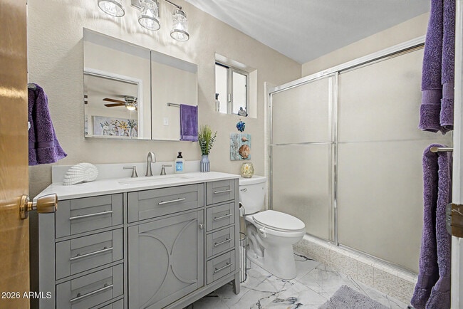 Building Photo - 264 N 54th St