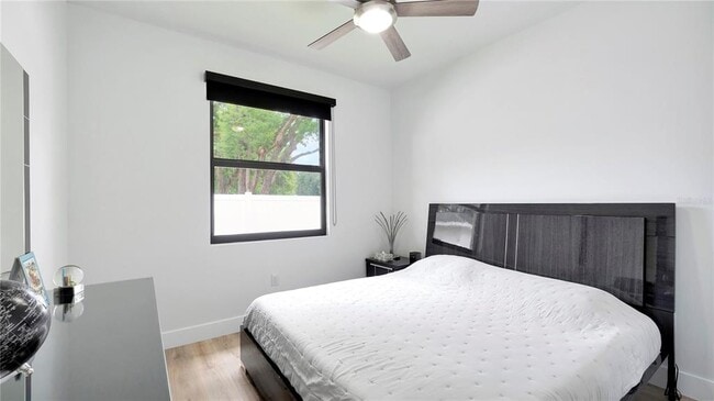 Building Photo - 306 E Clay Ave