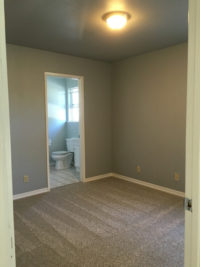 Building Photo - 551 59th Street