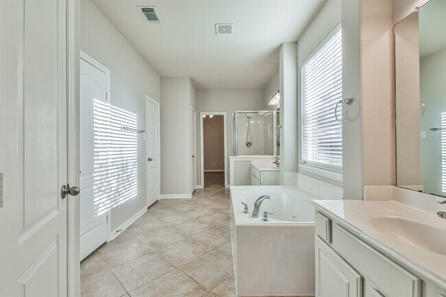 Building Photo - 9506 Gramond Hall Ct