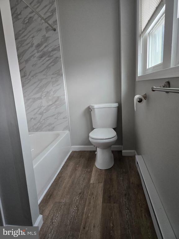 Building Photo - 102 W Broad St