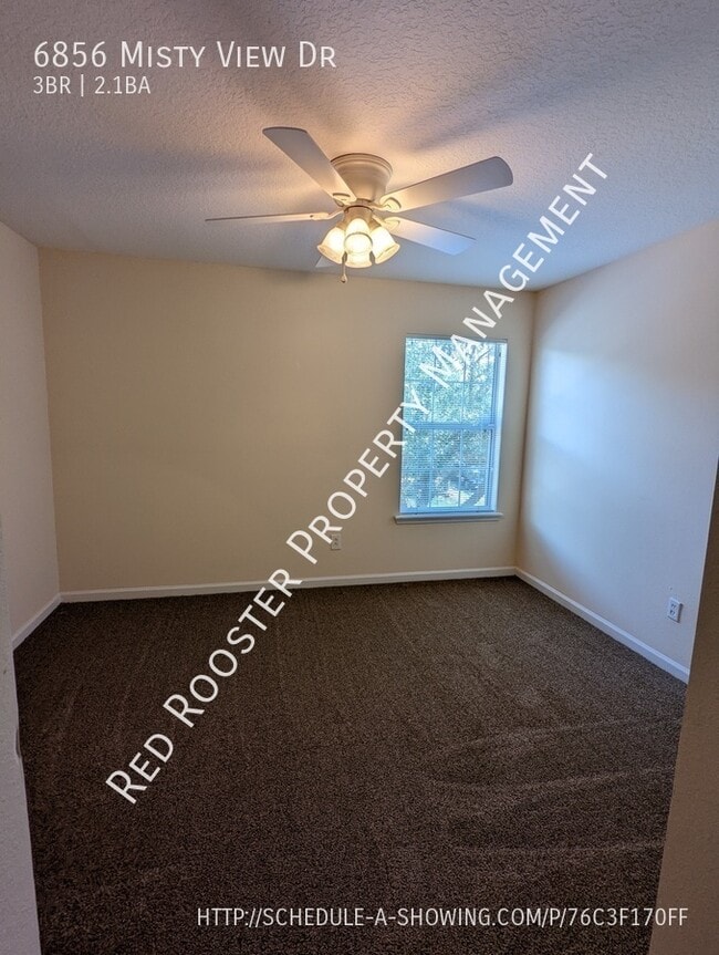 Building Photo - 3 bedroom townhouse, Lakeside community, P...