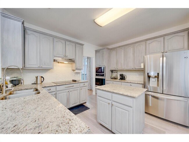 Building Photo - 4032 Dominion Cove