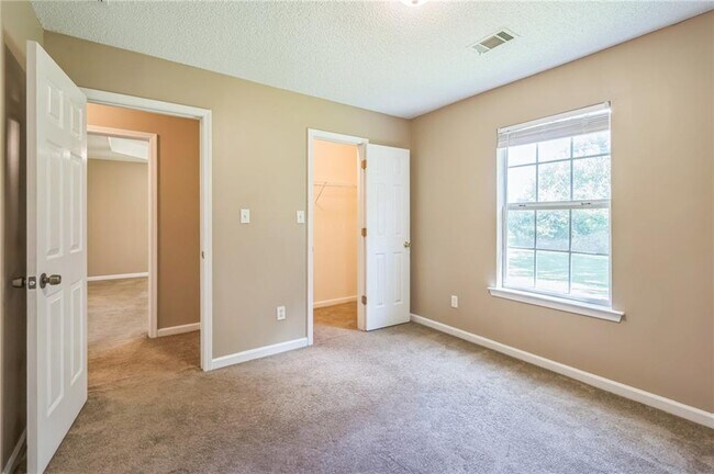 Building Photo - 4862 Ozment Tr