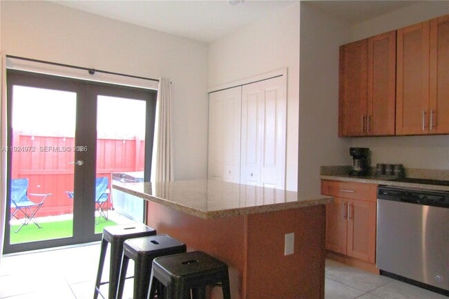 Building Photo - 13344 Tropical Ave