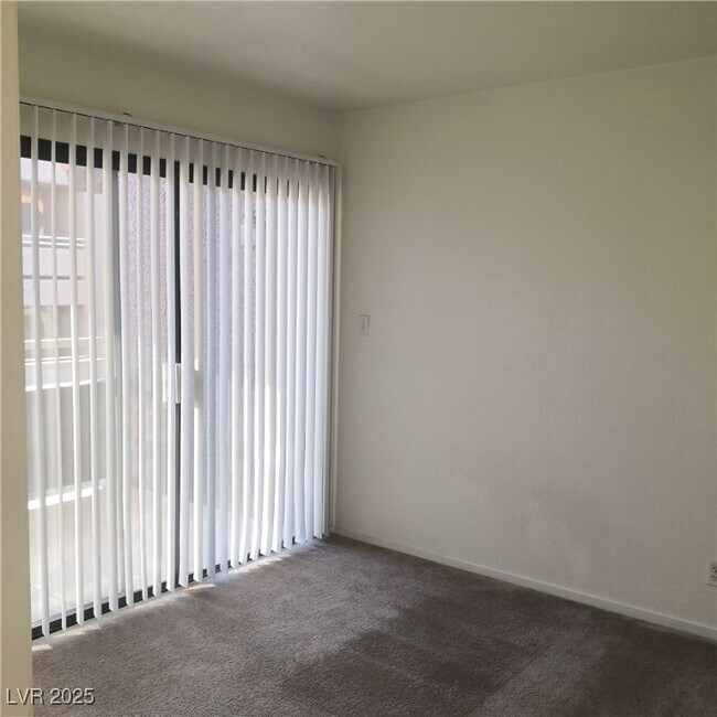 Building Photo - 5026 S Rainbow Blvd