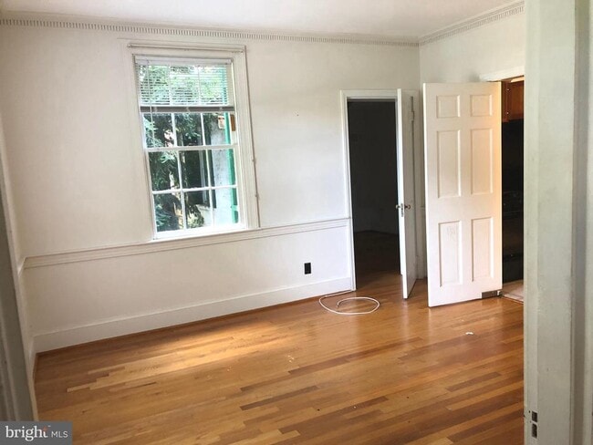 Building Photo - 4843 Butterworth Pl NW