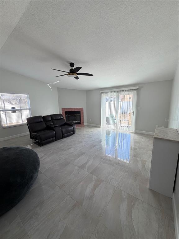 Building Photo - 1407 Piney Branch Cir