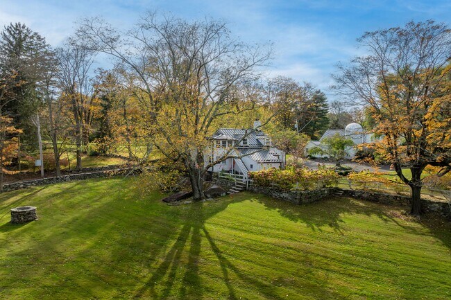 Building Photo - 45 Burying Hill Rd