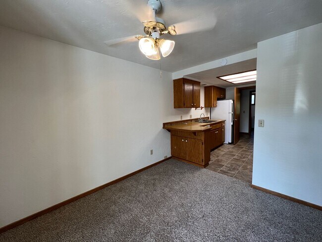 Building Photo - E Court Duplex