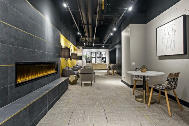 Building Photo - 1250 N Wells St