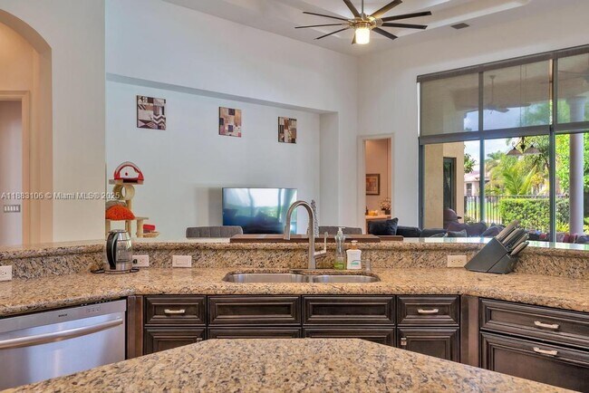 Building Photo - 17931 Lake Azure Way