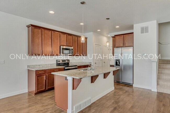Building Photo - 2353 N Holbrook Way