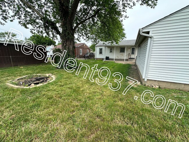 Building Photo - Cute 2 bed 1 bath home
