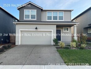 Building Photo - Newer 5 Bedroom Home In Woodburn