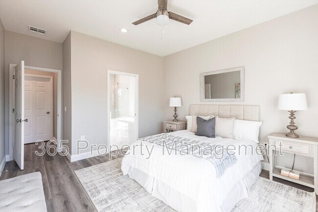 Building Photo - 5534 Fairlane Dr