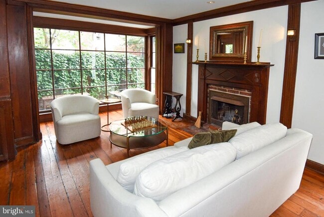 Building Photo - 1412 27th St NW