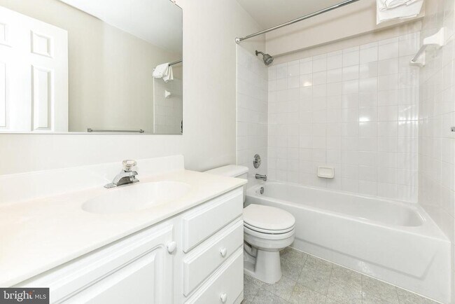 Building Photo - 9804 Bolton Village Ct