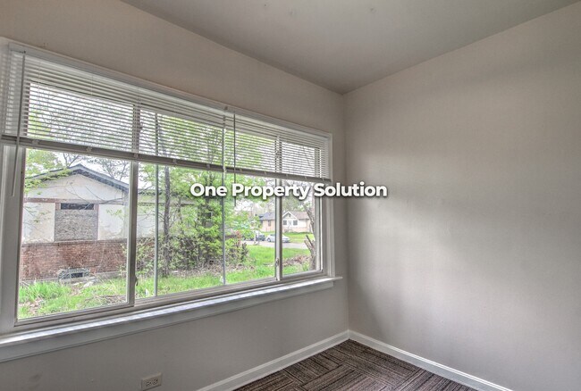 Building Photo - 411 Pierce St