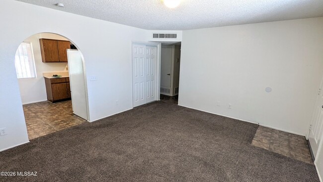 Building Photo - 3853 E Mainyard Pl