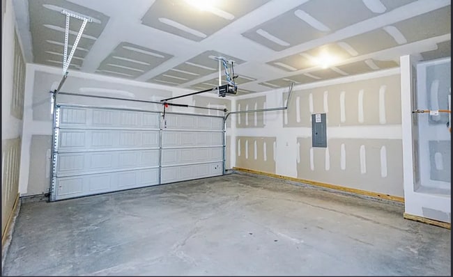 Building Photo - 202 Yellow Fox Rd