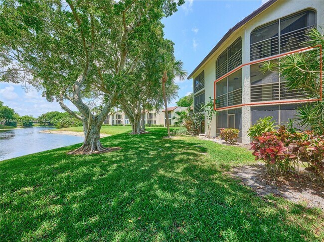 Building Photo - 5380 Cedar Lake Dr