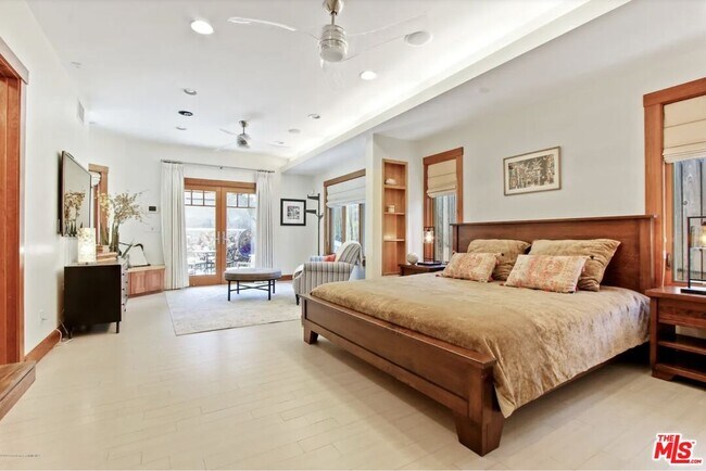 Building Photo - 130 S Arroyo Blvd