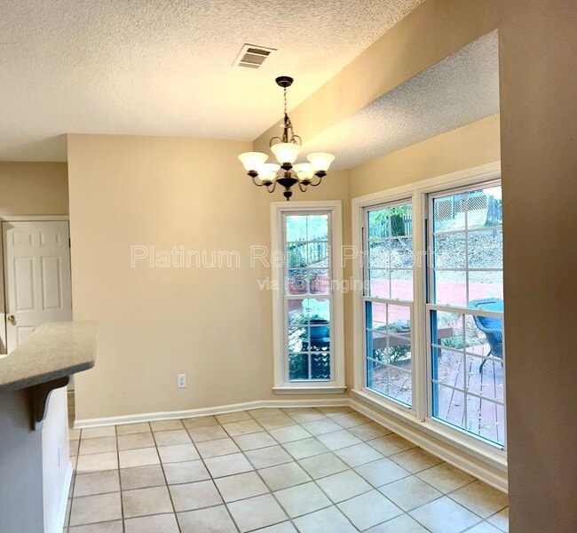 Building Photo - 335 Aolian Ct