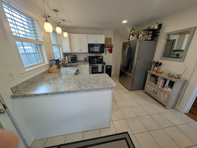 Building Photo - 67 Porpoise Way