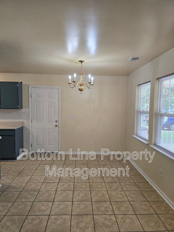 Building Photo - 5326 Eaton Cir