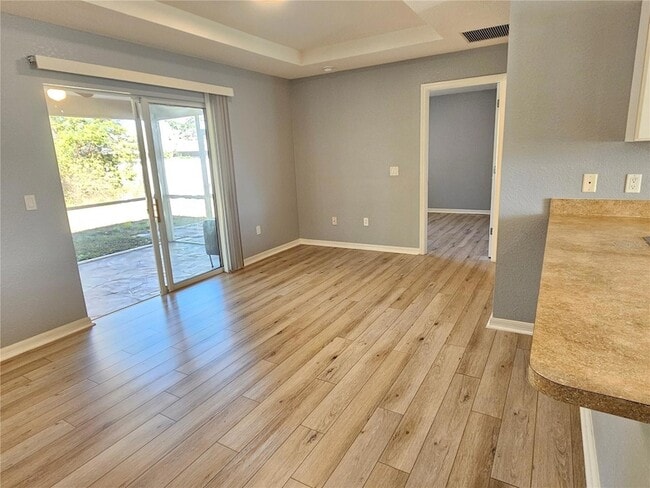 Building Photo - 8470 Drolet Ave