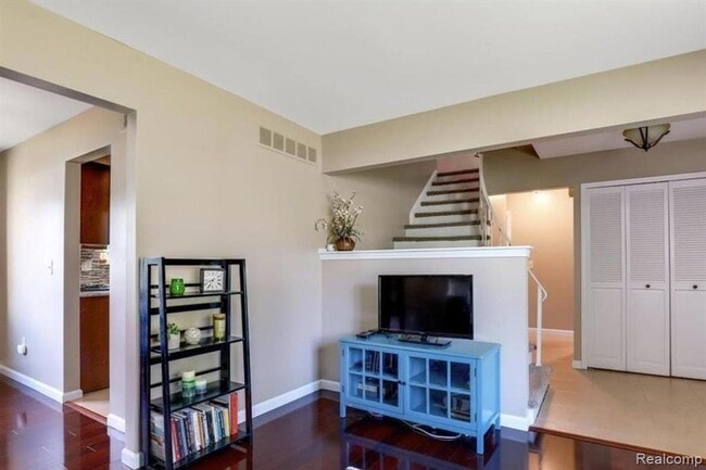 Building Photo - 2508 Coral Dr