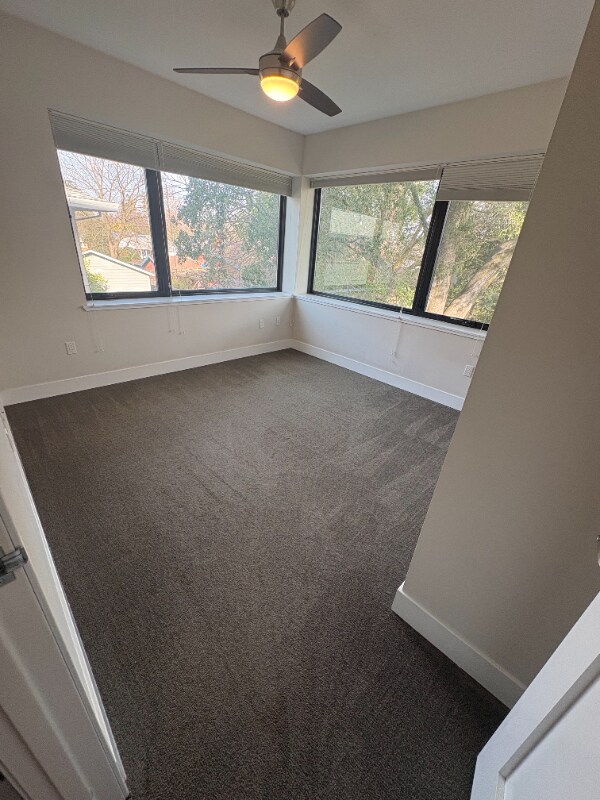 Building Photo - 820 B St