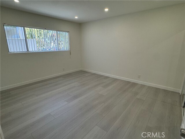 Building Photo - 350 W Wilson Ave