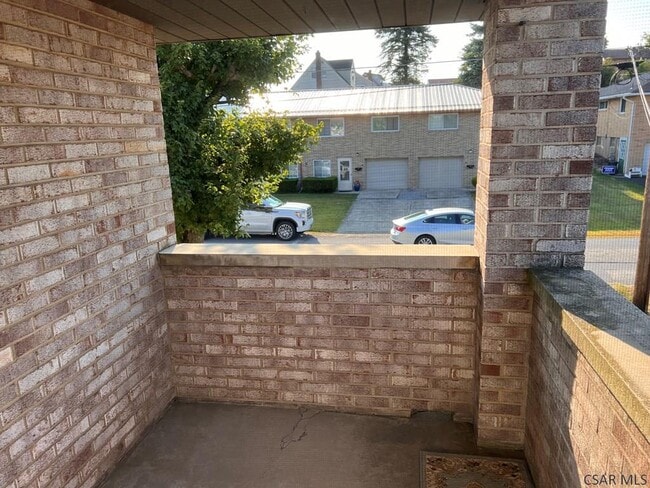 Building Photo - 129 Lulay St