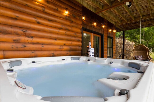 Building Photo - 181 Sugar Mountain Rd