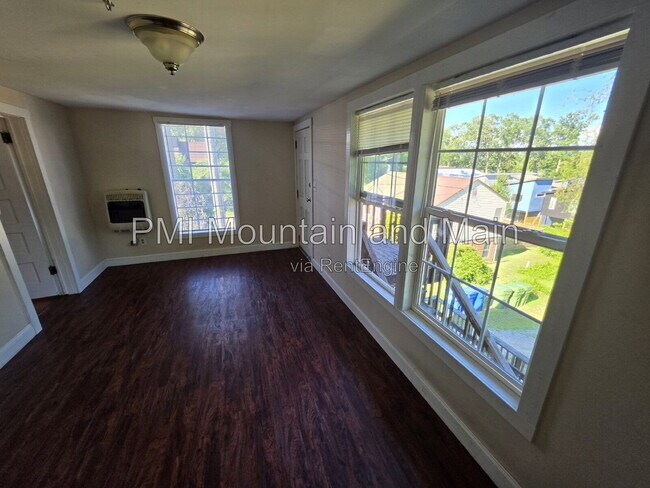 Building Photo - 41 Westwood Pl