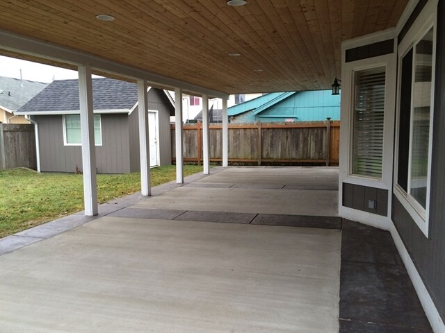 Building Photo - 1107 202nd St E