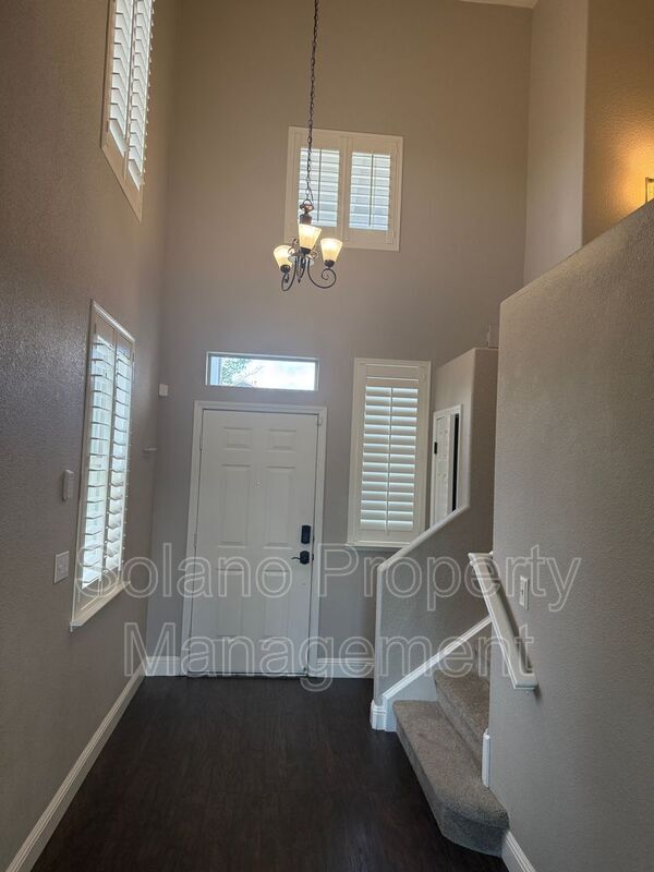Building Photo - 532 Blarney Cir