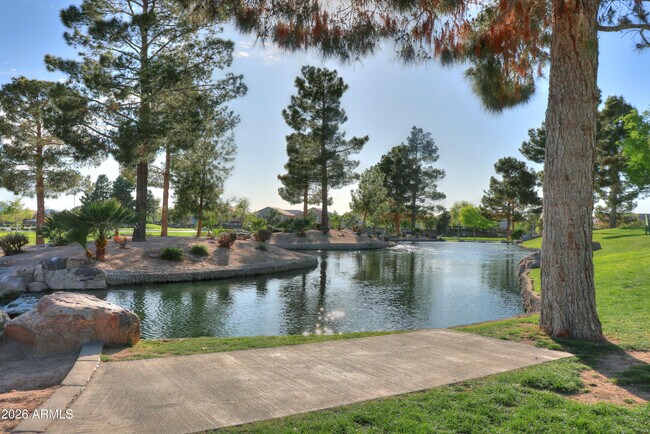 Building Photo - 45542 W Guilder Ave