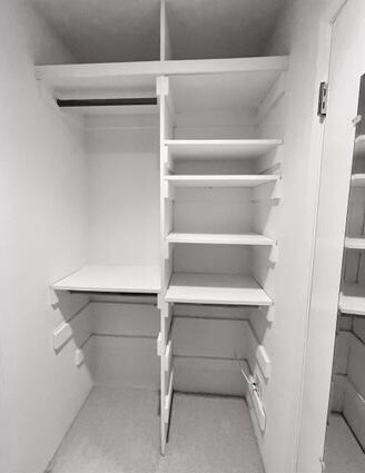 Building Photo - 6 Commodore Dr