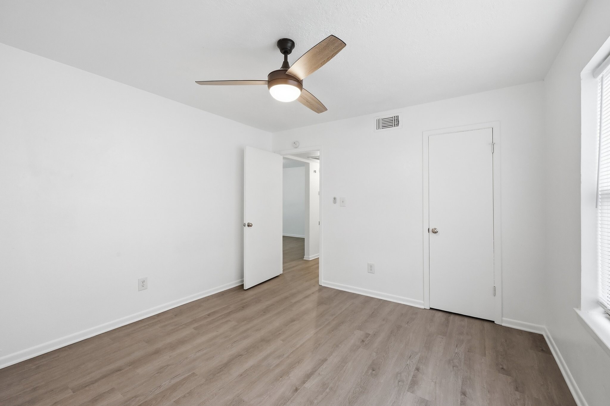 Building Photo - 1410 S Elizabeth Ave