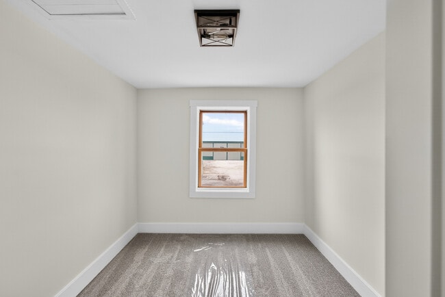 Building Photo - 17093 Somonauk Rd