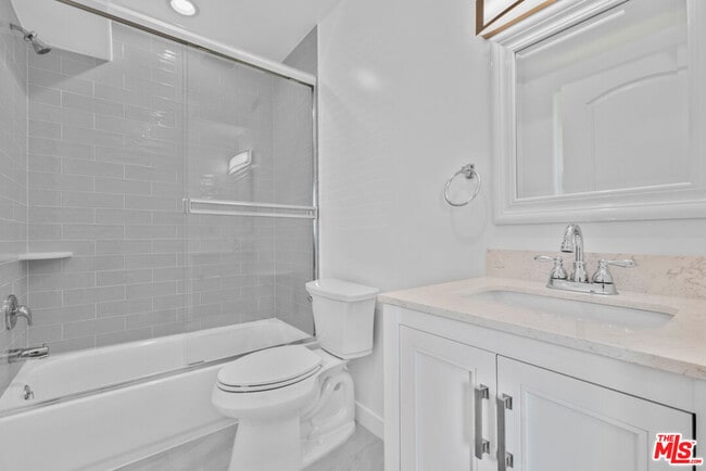 Building Photo - 10 N Primrose Ave