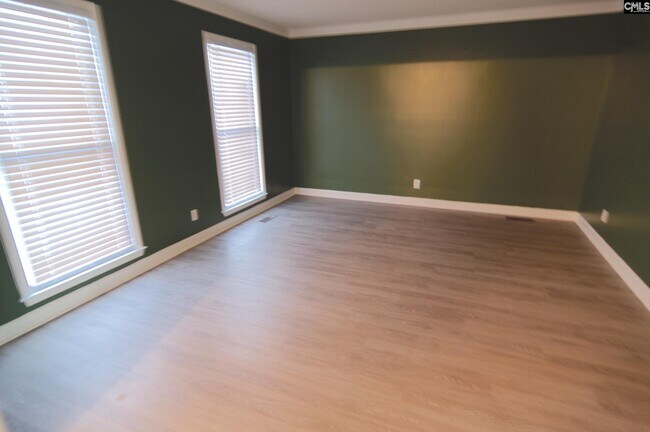 Building Photo - 123 Valley Springs Rd