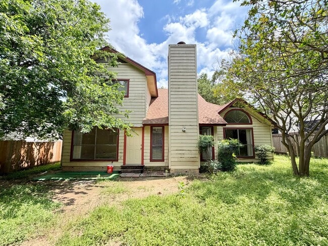 Building Photo - 2110 Warfield Way